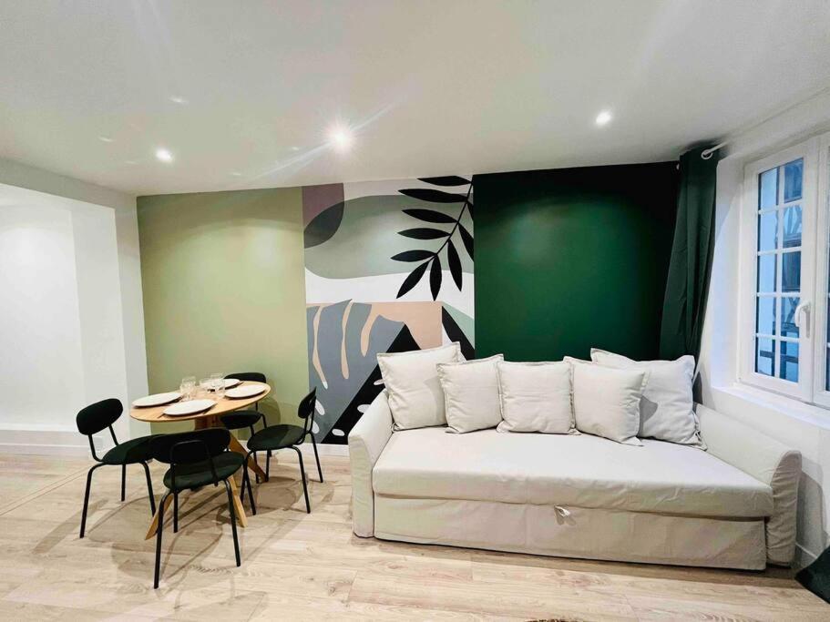 Les Orchidees Apartment *